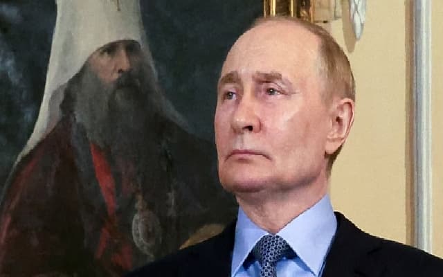 Russia Considers Diplomatic Cutbacks Over Ukraine Intervention