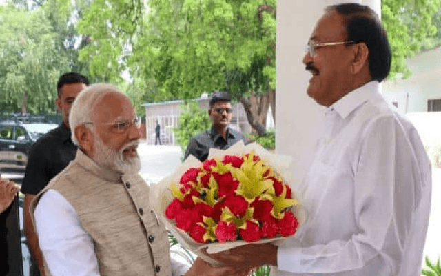 PM Modi Extends Birthday Wishes to Venkaiah Naidu