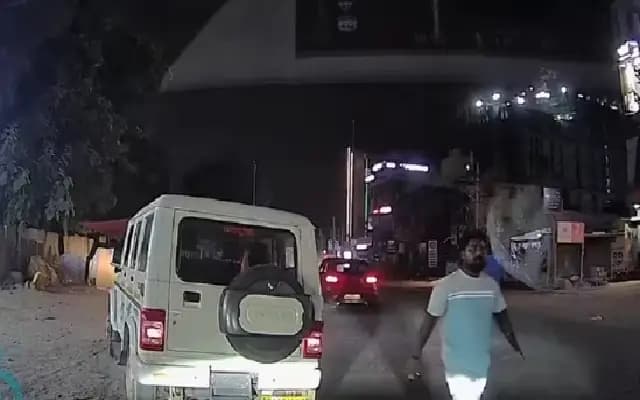 Dashcam Captures “Staged Harassment” Incident on Bengaluru’s Outskirts