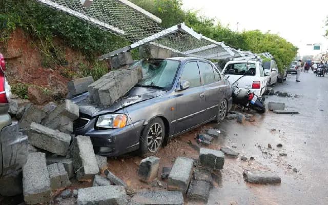 Heavy Rain Causes Road Collapse in Bangrakulur, Cutting Off Access