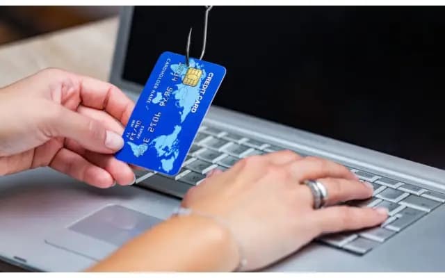 Student Loses Rs 2.2 Lakh in Online Fraud: A Cautionary Tale