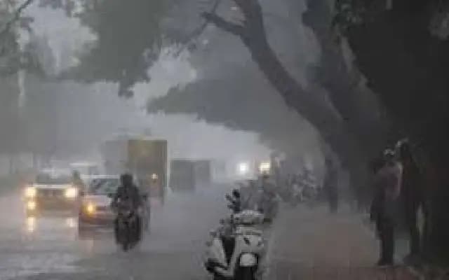 Karnataka Braces for Heavy Rains; Check Out the Alerts Issued Across Multiple Districts