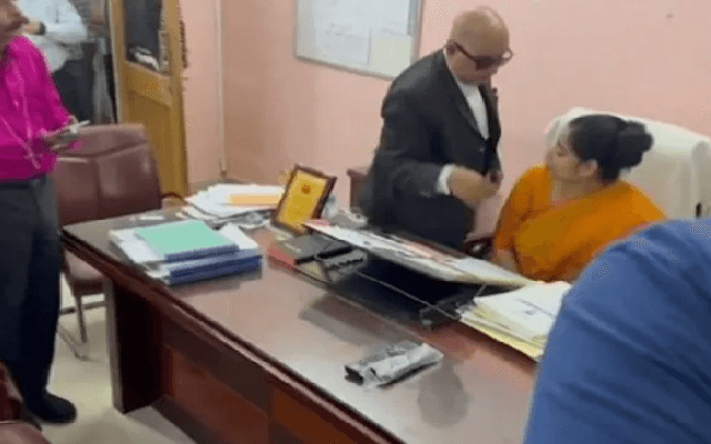 Principal Pulled From Chair, Forced Out Of Office In Prayagraj :Viral Video