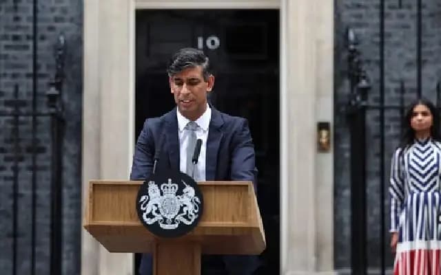 Akshata Murty’s Dress Becomes Internet Sensation During Rishi Sunak’s Resignation Speech