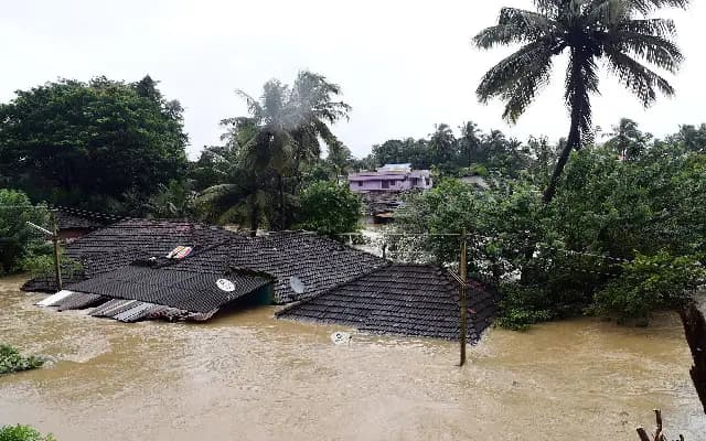 Monsoon Woes: Adyar Dhota Residents Struggle with Submerged Houses