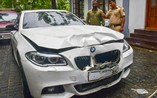 Mumbai Police Issue Look Out Circular for Driver in Fatal BMW Accident
