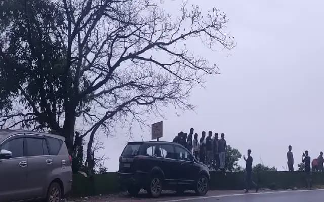 Highway Patrol Initiates Monitoring at Charmady Ghat Amid Tourist Rush