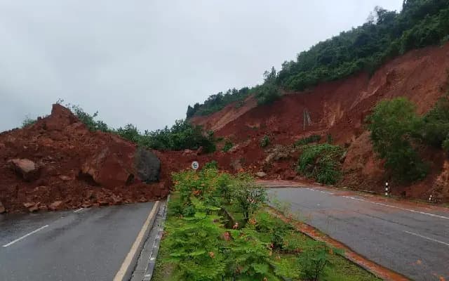 Landslide on NH-66 in Uttara Kannada: Tragic Loss of Lives