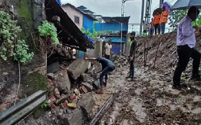 Tragic Wall Collapse in Haveri Claims Three Lives Amid Heavy Rainfall