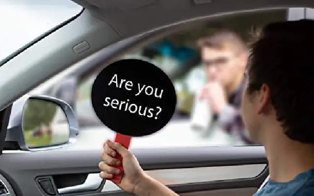 How to Spot Dangerous Drivers: A Comprehensive Guide