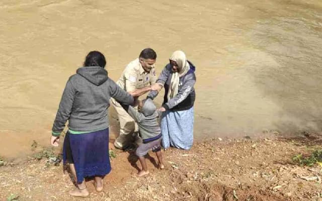 Police Save Mother and Children from Suicide Attempt in Shimoga