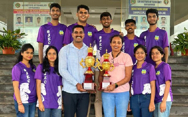 SJEC Men’s, Women’s Chess Team Secures Winners, Runner-Up Trophies