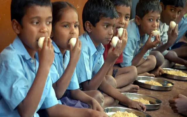 Karnataka Govt to Introduce Eggs in Midday Meals Six Days a Week