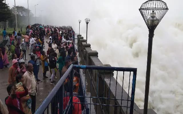 Flood Alerts Issued as Heavy Rains Pound Hemavathi River Basin