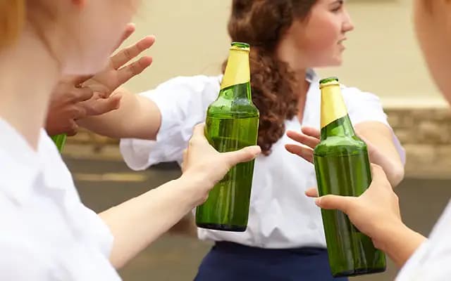 Mangaluru Bar Faces Action for Enticing Students With Discounts