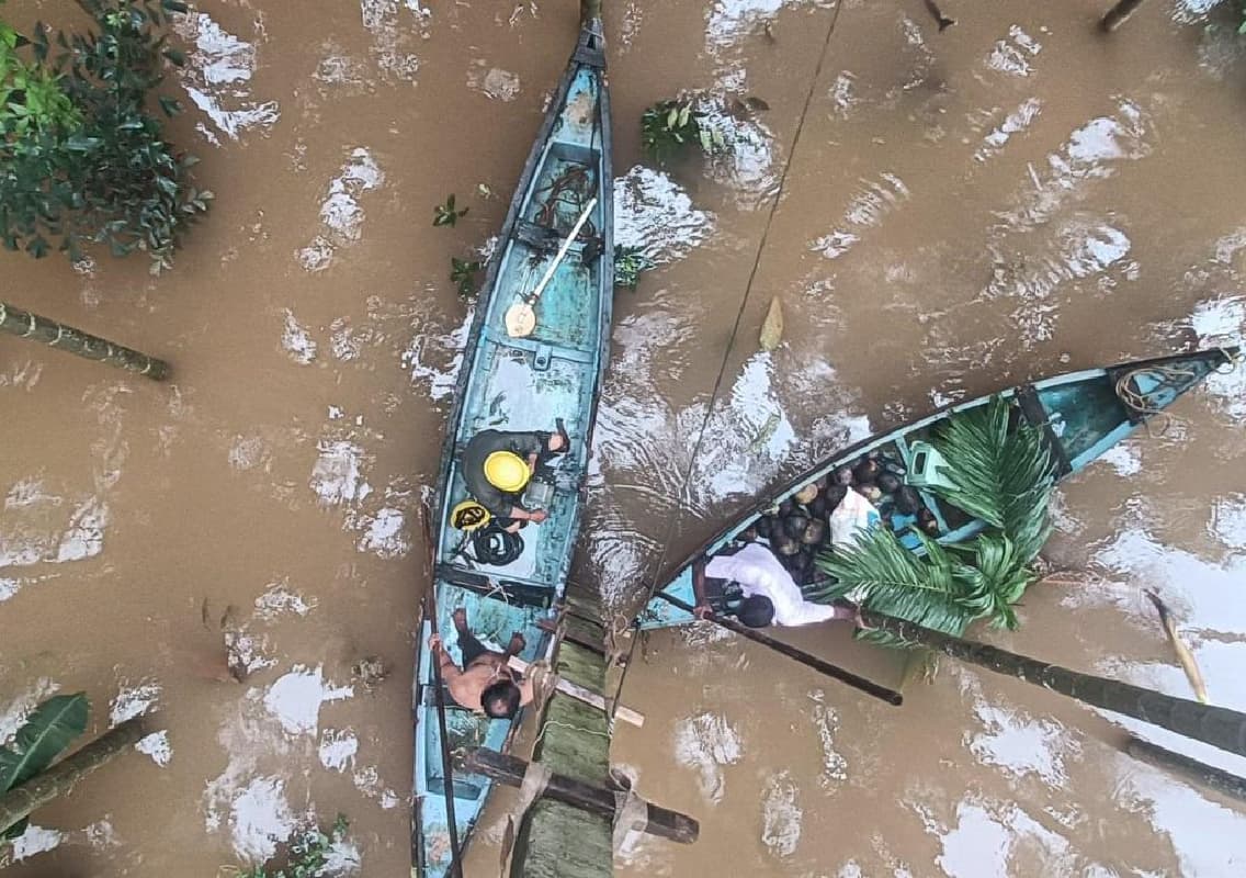 Lineman’s Heroic Flood Repair Efforts Win Praise