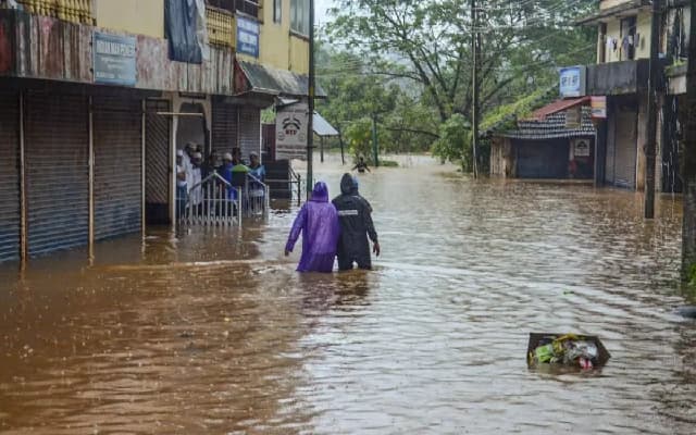 Heavy Rains Disrupt Travel Across Major Ghats in Dakshina Kannada