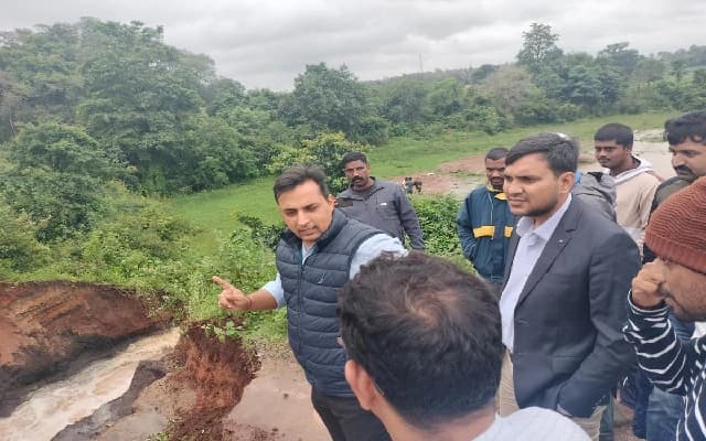 Kodagu DC Urges Visitors to Postpone Trips Due to Heavy Rainfall and Red Alert