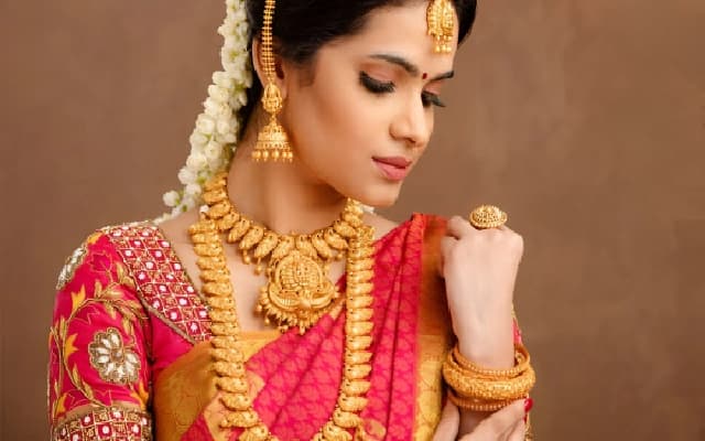 Gold Prices Surge in Bangalore Ahead of FOMC Meeting