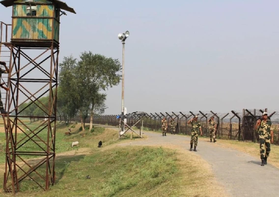 Brave BSF Constable Fends Off Armed Intruders