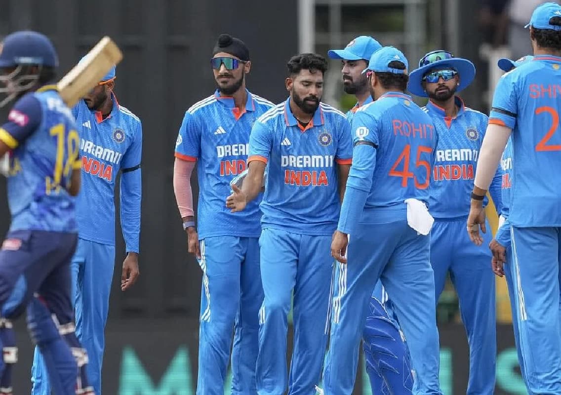 Indian Cricket Team Wears Black Armbands to Honour Anshuman Gaekwad