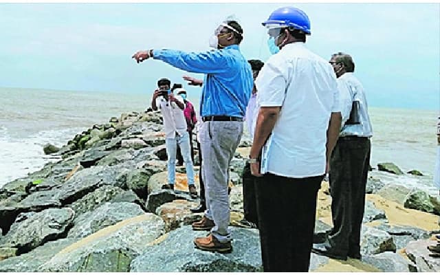 Karnataka Maritime Board CEO Visits Coastal Areas Hit by Sea Erosion