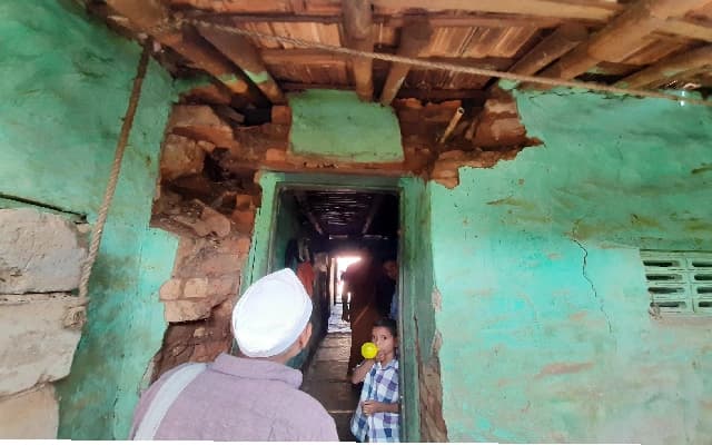 Flood-Affected Villagers in Belagavi and Bagalkot Struggle Without Immediate Relief