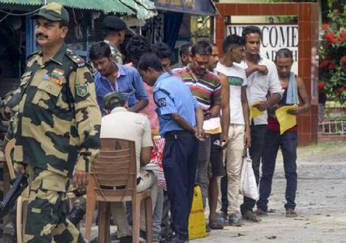Bangladesh Prisoners Escape Amidst Political Turmoil, Security Threats to India