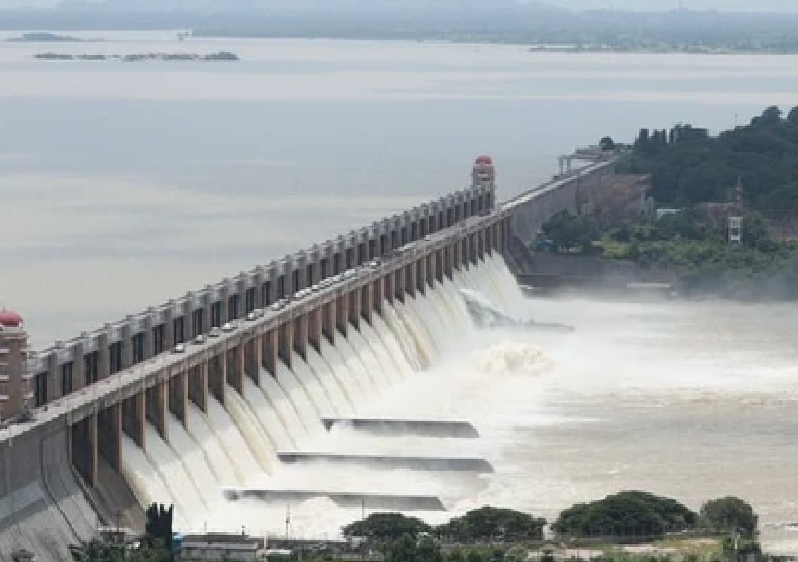 Warning Issued for Krishna River Basin Residents Following Dam Gate Failure