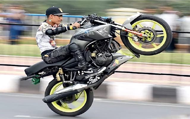 Surge in Parents Paying Fines as Minors Caught Performing Wheelies in Bengaluru