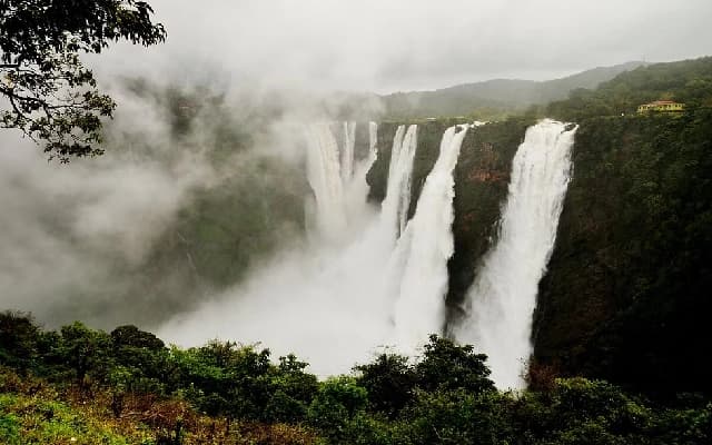 Anand Mahindra Highlights Stunning Jog Falls in Karnataka
