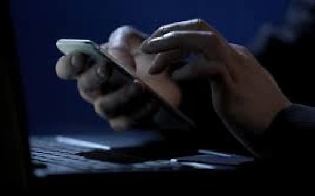 Teacher Assaulted in Raichur for Sending Obscene Messages to Female Colleague