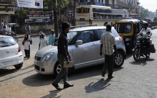 Bus Stop Changes at Hampankatta Junction Lead to Traffic Concerns
