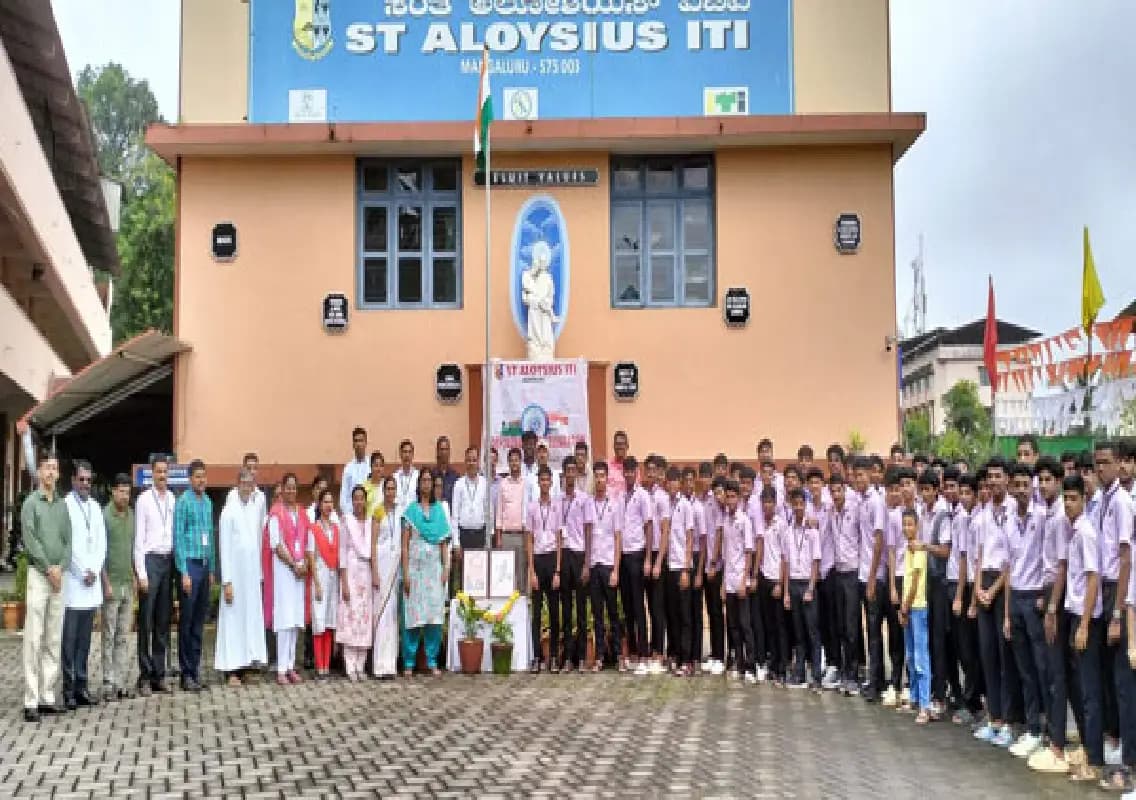 St Aloysius ITI Celebrates 78th Independence Day with Patriotic Spirit