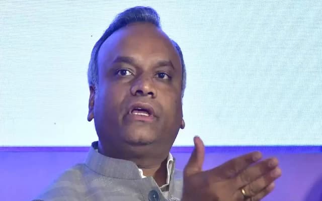 Karnataka Minister Priyank Kharge Predicts Trouble for BJP Leaders
