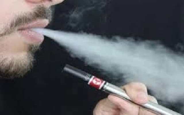 Two Men Arrested for Selling E-Cigarettes in R K Nagar