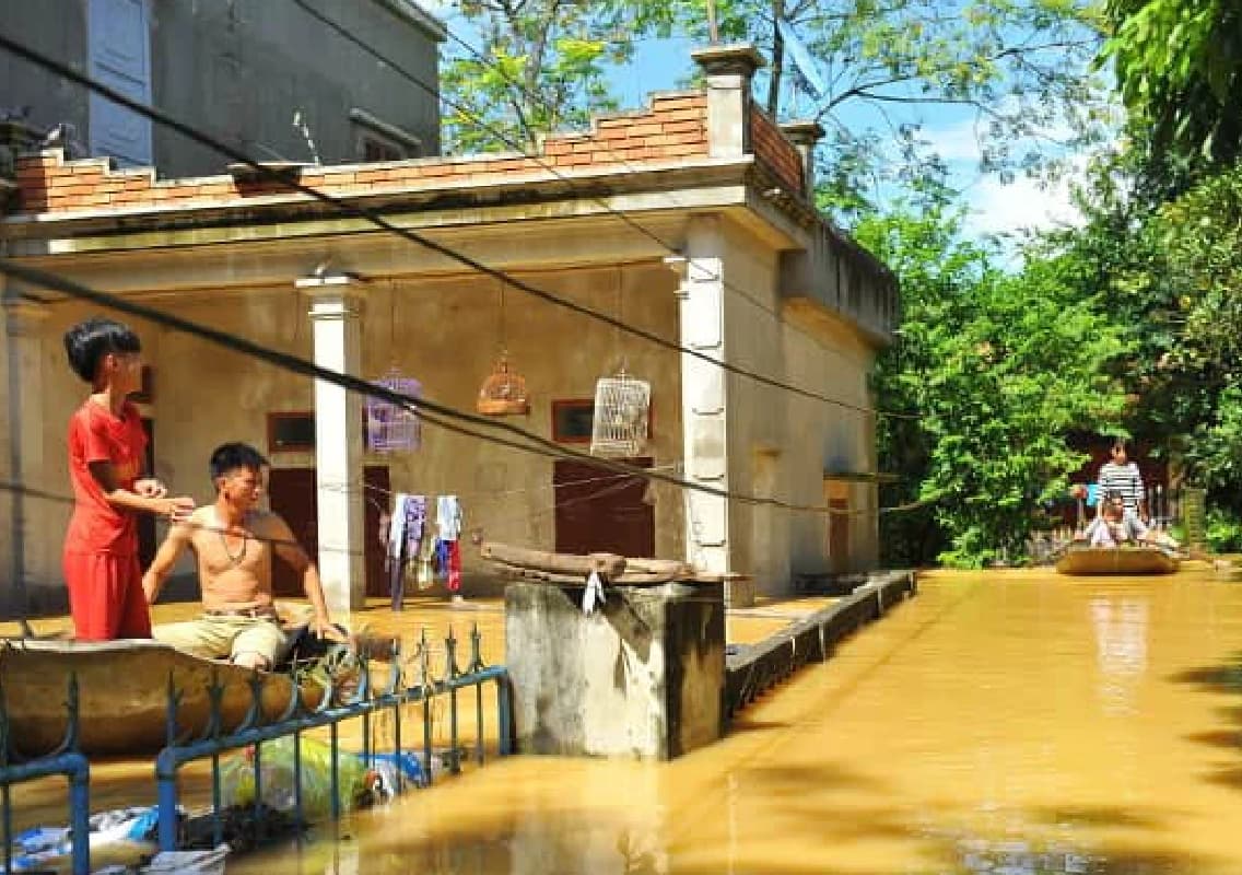 Northern Vietnam Faces School Disruptions After Severe Floods
