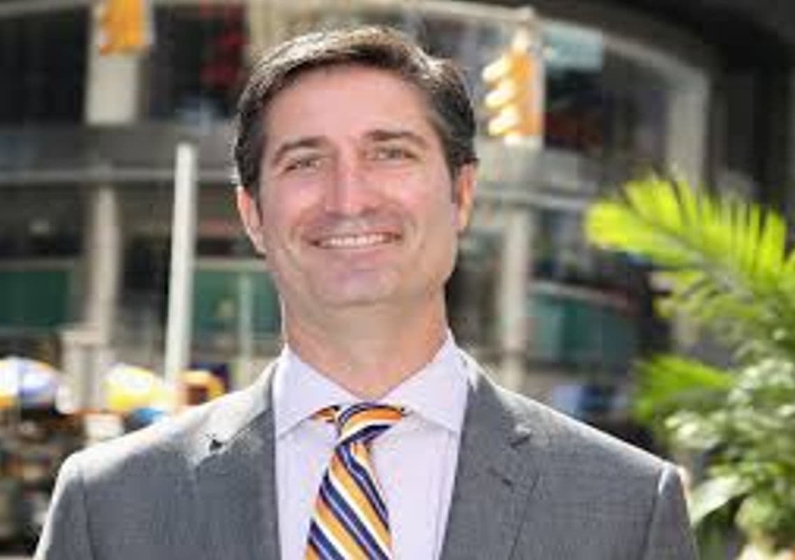 Starbucks’ New CEO Brian Niccol to Commute 1,600 Kilometres Daily
