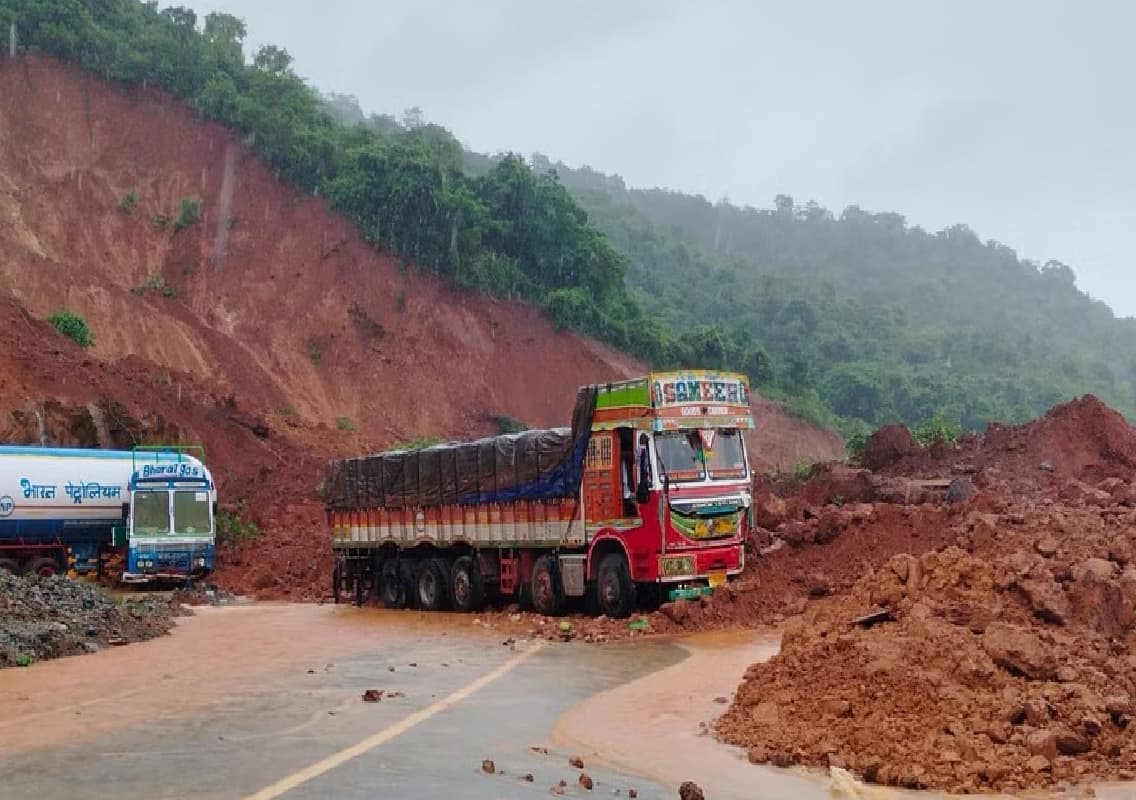 State Government Suspends Rescue Efforts in Karnataka Hill Collapse