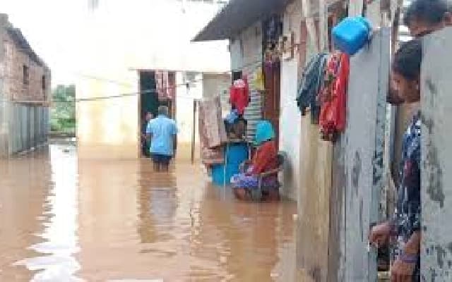 Heavy Rains Cause Flooding and Damage in Chitradurga District