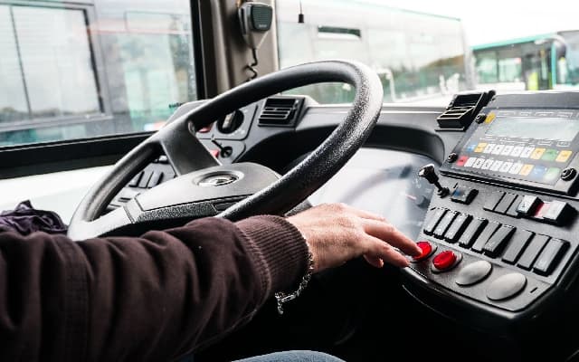Bus Driver and Conductor Save Student’s Life with Quick Thinking
