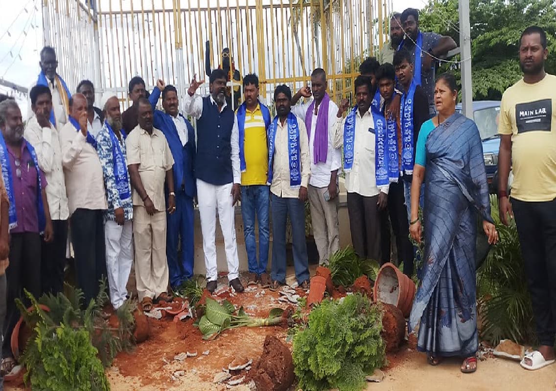 Devanahalli: Ambedkar Sena Protests Against Statue Vandalism