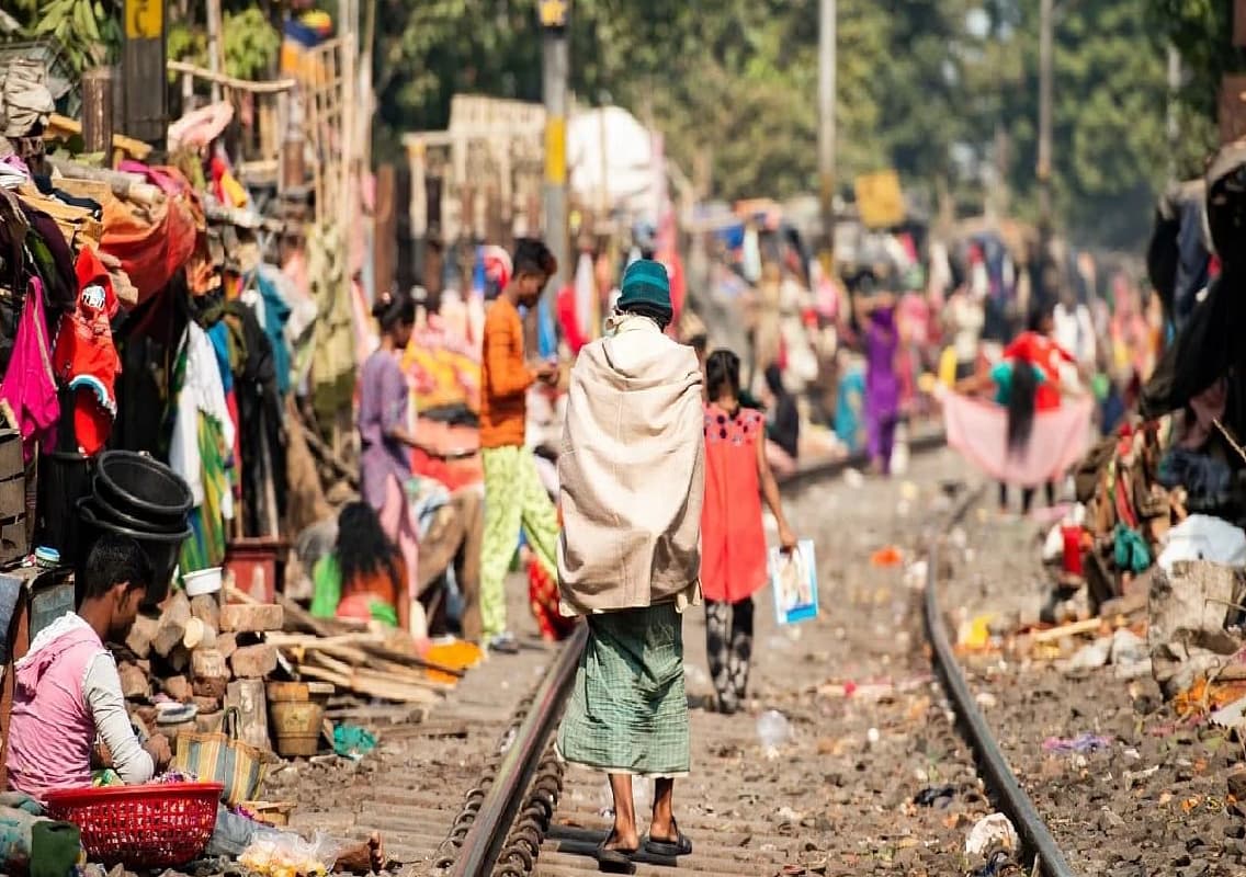 Bengaluru Declares Ashraya Nagar Slum Unfit for Habitation, Sparking Resident Concerns