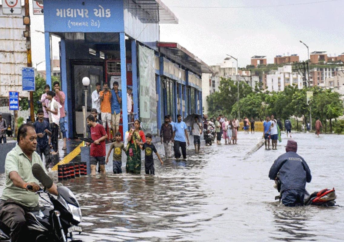 Gujarat Floods: 15 Dead, Over 23,000 Evacuated Amid Continuous Heavy Rains