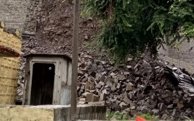 Partial Wall Collapse at Historical Malkhed Fort in Kalaburagi Due to Heavy Rain