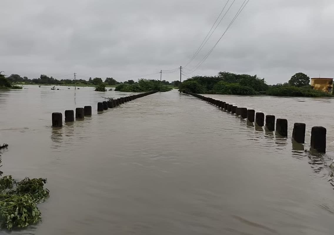 Kalagi Taluk Floods: Bridges Submerged, Connectivity Severed