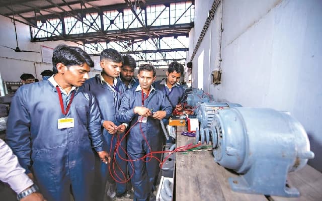 Karnataka Launches “Nipuna Karnataka” Skilling Scheme for Guaranteed Employment