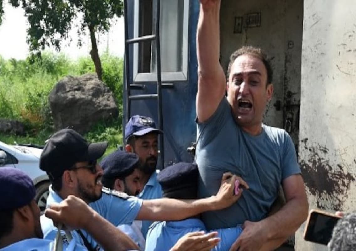 Pakistan’s Political Crisis Deepens Amid Allegations of Undeclared Martial Law