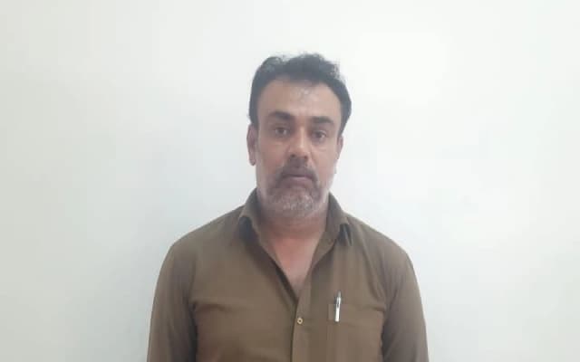 Bengaluru Auto Driver’s Abuse Case Sparks Controversy as Crowdfunding Efforts Emerge