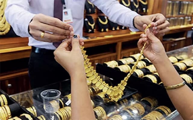 Gold Chain Theft at Karkala Jewellery Shop